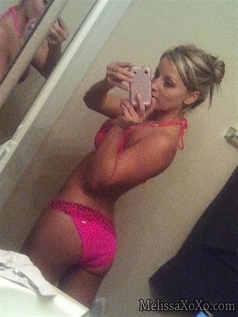 Pictures Of Melissa Xoxo Taking Sexy Pics Of Herself In The Bathroom