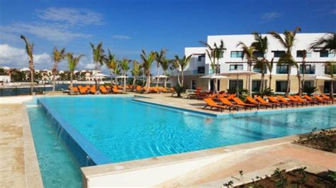 Dominican health services are split into three tiers: TRS Cap Cana Hotel All Inclusive, Dominican Republic ...