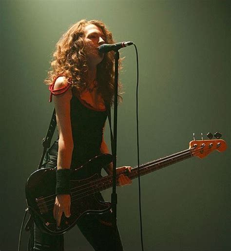 Melissa Auf Der Maur Female Guitarist Guitar Bass Guitarist