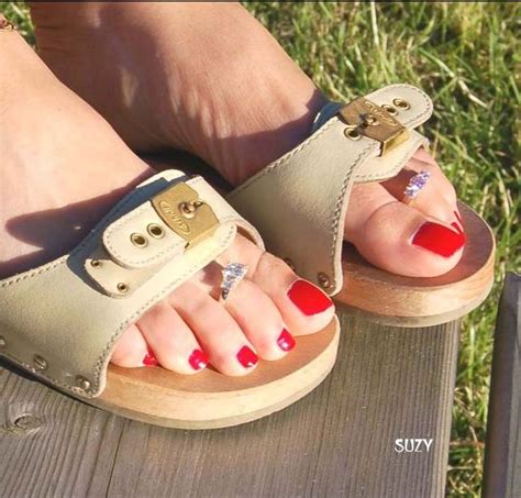 Pin By Bob Groot On Cute Slippers And Clogs Wooden Sandals Dr