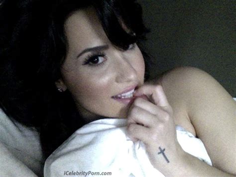 Famosa Demi Lovato Desnuda Fotos Calientes