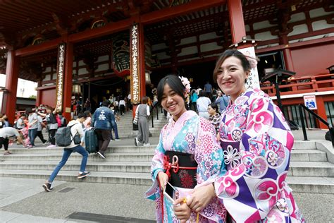 Tourism Surge Brings In 40 Billion For Japan Wsj