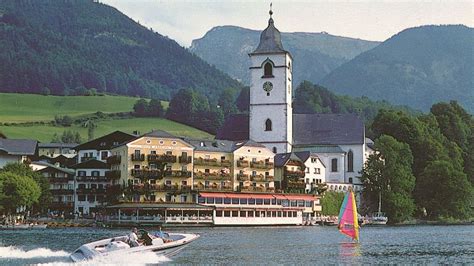 Salzburg Stwolfgang And Salzkammergut Lake District Day Tour