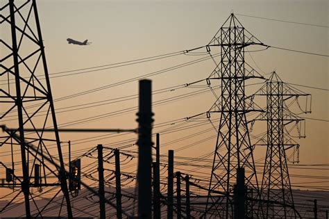 California Power Utility Warns of Possible Outages From Heat - Newsweek