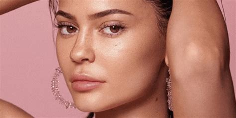 Kylie Jenner Accused Of Lying About Vegan Beauty Line But Does It