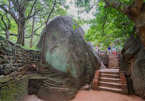 Climbing Sigiriya Rock Sri Lanka Sigiriya Rock Climb