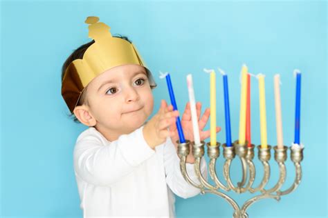 25 Classic Hebrew Baby Names For Boys That Shine Bright