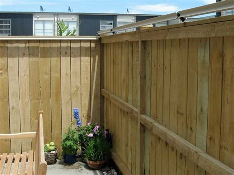 I haven't printed it myself yet but you should print the fence part as many times required for the length of your. Photos of Oscillot® cat fencing installations | Cat fence ...