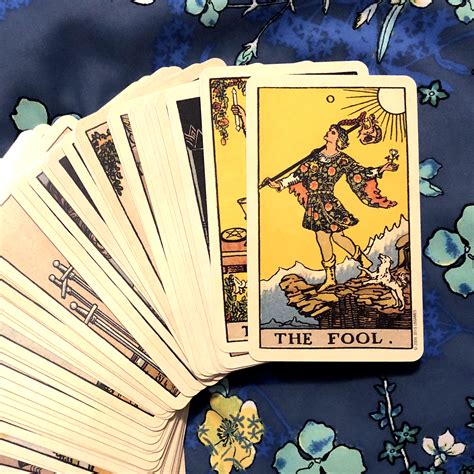 Tarot card reading, psychic readings and more. Intro to Tarot Card Reading - Urban Elective