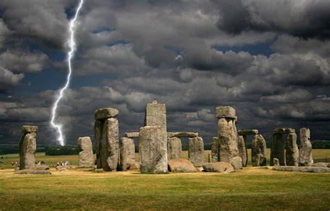 Stonehenge Pictures Images And Facts Wiltshire