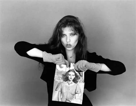 Model And Singer Bebe Buell Poses For A Portriat 1980s Old Photo 509