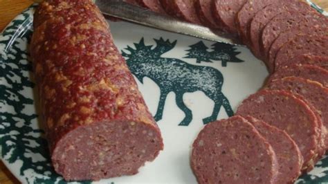 Summer sausage is a proud american tradition but one which has its roots in germany. Best Smoked Venison Summer Sausage Recipe | Besto Blog