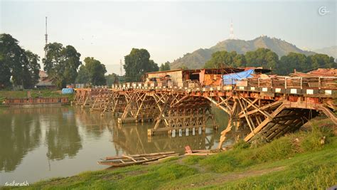 Saif Arash Photography Old Bridge Over The Jelhum River Srinagar
