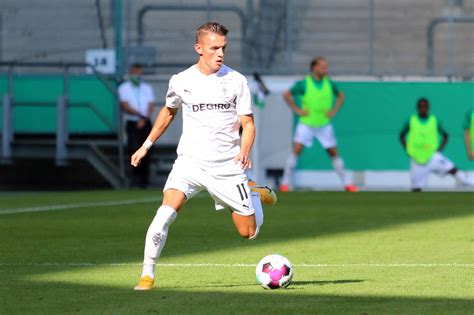 Find the latest hannes wolf news, stats, transfer rumours, photos, titles, clubs, goals scored this season and more. Borussia Mönchengladbach: Hannes Wolf beißt sich rein