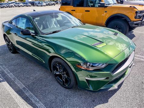 Eruption Green 2022 Ford Mustang