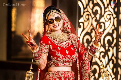 Candid Vs Traditional Wedding Photography Canvera Blog