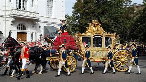 Netherlands Dutch King Wont Use Golden Carriage Criticised For