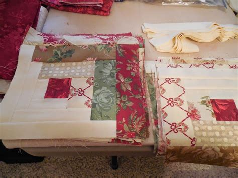 See more ideas about log cabin, log cabin quilt pattern, log cabin quilts. Whisper of Rose Quilts: CURVED LOG CABIN