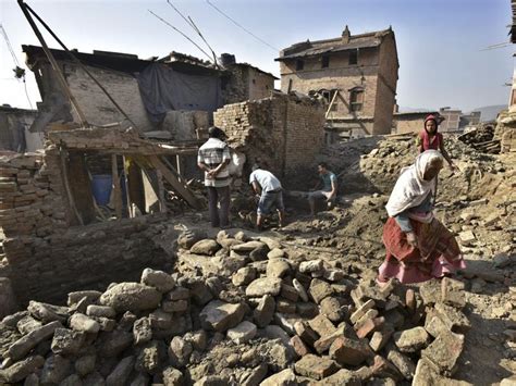 Nepal Quake Caused 4 312 Landslides Report World News Hindustan Times