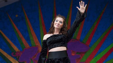 Lorde Handled Body Shaming Trolls Amazingly To No Ones Surprise Self