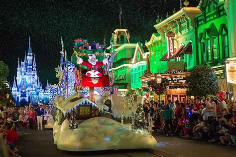 Meeting Santa Claus At Disney World What You Need To Know
