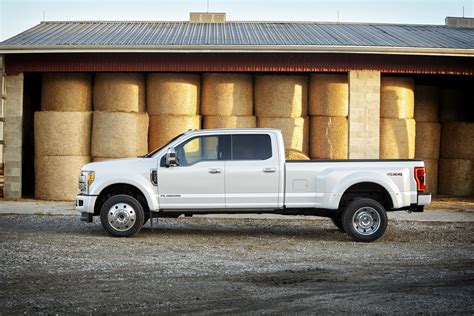 2017 Ford F Series Super Duty Wears Aluminum Body And Loses 350 Pounds