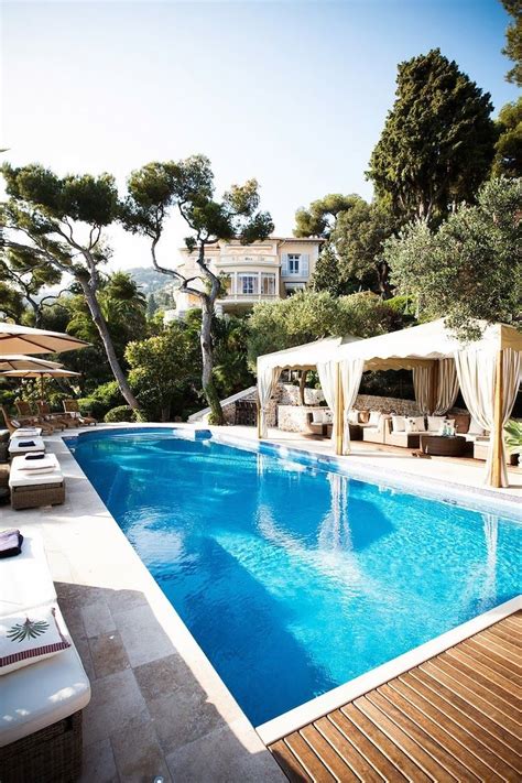 10 Most Luxurious Swimming Pools In The World Luxury Goods Luxury