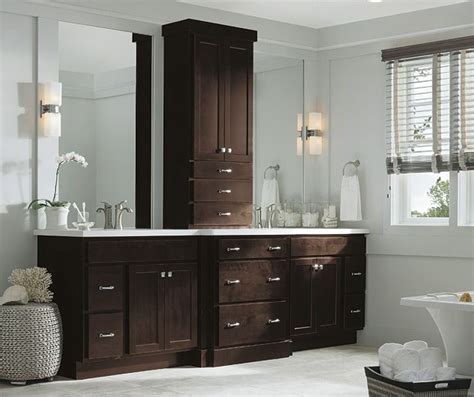 Thomasville has bathroom cabinets options to fit any size room. BadenMCoBret | Thomasville cabinetry, Cabinetry ...