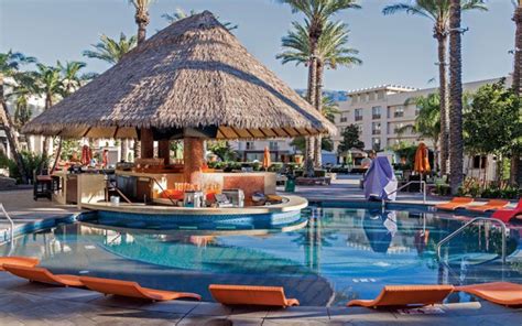 7 Of The Best Swim Up Bars In North America Travelocity Swim Up Bar