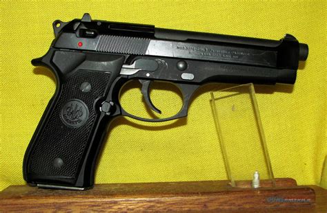 Model 92fs 9mm double/single action 4.9 inch barrel bruniton matte black finish plastic grips three dot sights 15 round limited limited supply of this special offer model 92. BERETTA 92FS (MADE IN ITALY)