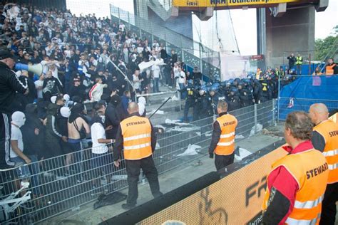 Det skriver ekstra bladet og b.t. RIOTS: Brøndby - FC København 06.08.2017