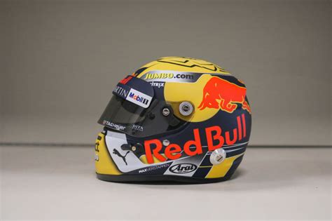 Red bull driver max verstappen has revealed his new helmet design for the 2018 formula 1 season. Red Bull - Formula One - Max Verstappen - 2018 - 1/2 ...