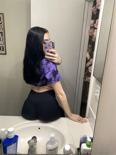 Booty On The Counter R Girlsinyogapants