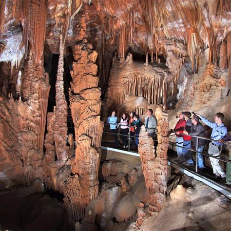 Things To See In Australia Jenolan Caves An Exploring South African