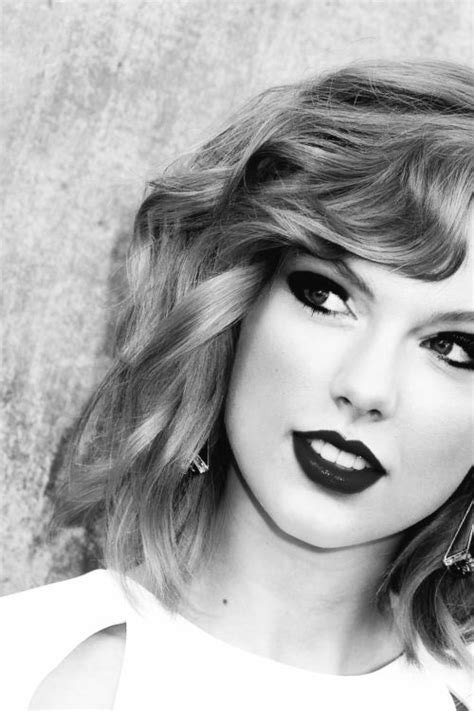 Then discovered (then discovered) the rest of the world was black and white but we were in screaming color. This is the by far the most gorgeous Taylor pic I've seen ...