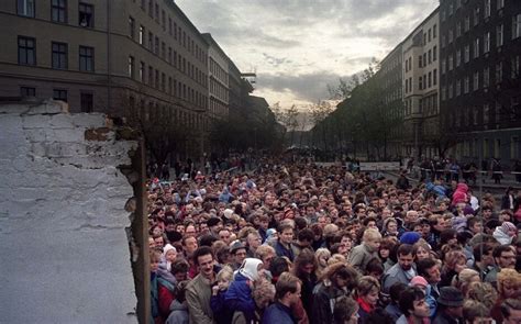 30 Ans Après La Chute Du Mur De Berlin Sept Témoins Racontent Le Parisien
