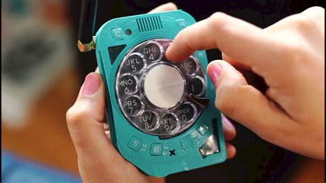 This Rotary Dial Cell Phone Really Works And You Can Build One