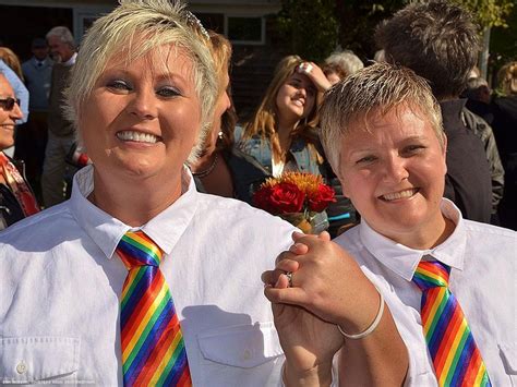 94 Photos Of 106 Lesbians Getting Married