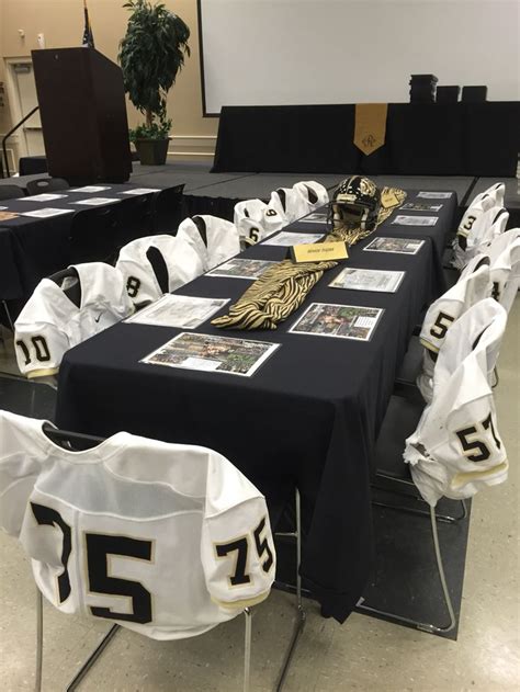 Senior Football Players Table At Banquet Football Banquet Football