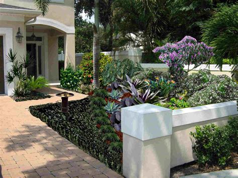 A Colorful Tropical Entry Garden In South Tampa By Tampalandscapedesign