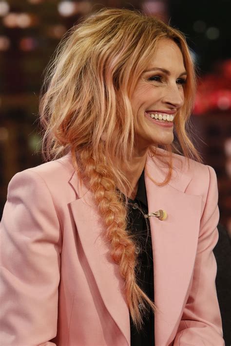 How to get rose gold hair. Julia Roberts Went Top-To-Toe Pink With Her New Rose Gold ...
