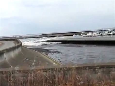 Incredible New Japan Tsunami Footage Cunami U Japanu Video Dailymotion