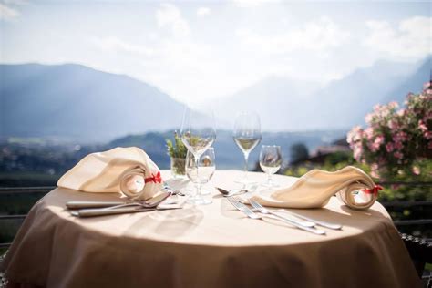 Abendessen Auf Der Sonnen Hotel Lagrein Scena Schenna • Holidaycheck Südtirol Italien