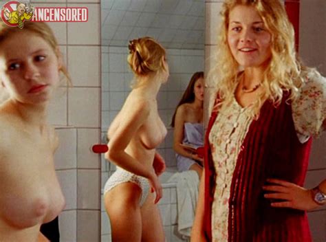 Naked Theresa Scholze In Mensch Pia