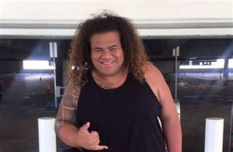 lookalike from disney s moana axed from job after conning fans metro news
