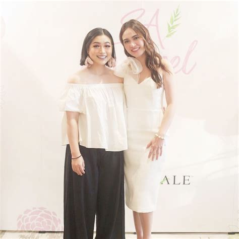 Aktris cantik shandy aulia merupakan salah satu yang mengandalkan cara alami untuk menjaga menjelang usia 30 tahun, penampilan shandy aulia tak jauh berbeda dari 13 tahun lalu, ketika dia. Bak Seumuran, 9 Potret Shandy Aulia Berpose dengan Seleb Muda