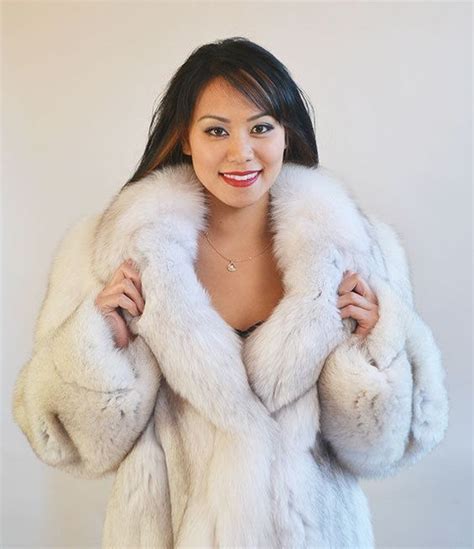 Pin By Fred Johnson On Furs 2 Girls Fur Coat Fur Coat Fur Coats Women
