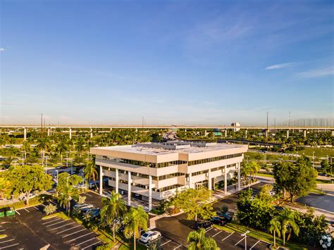 290 NW 165th St, North Miami Beach, FL 33169 - Citi Centre | LoopNet