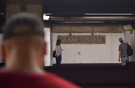 Man S Foot Severed After Falling Into Grand Central Tracks