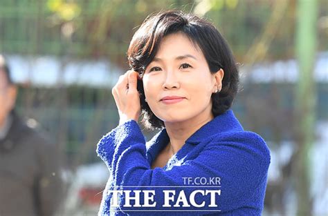 이 소리는 이재명씨 부인 김혜경씨가 이재명 형의 딸, 즉 조카에게 아버지 강제입원 시키겠다고 협박하는 소리입니다 #혜경궁_김씨 #이재명_욕설. TF확대경 '새옹지마' 달변한 이재명과 달리 부인 김혜경 '소이 ...